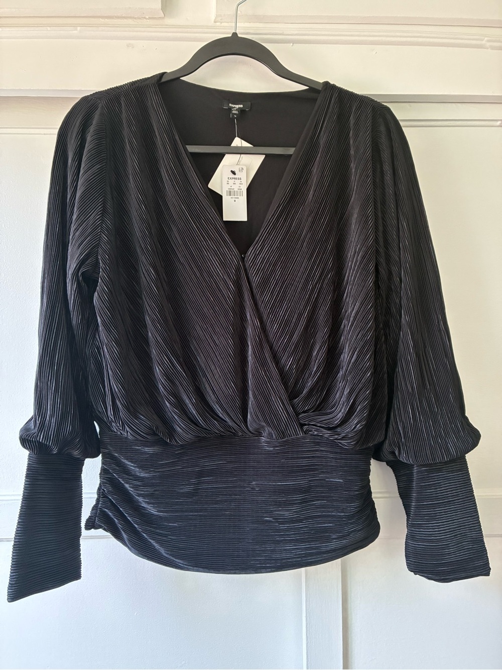 NWT Express Pleated Draped V-neck Long Sleeve Faux Wrap Black Blouse